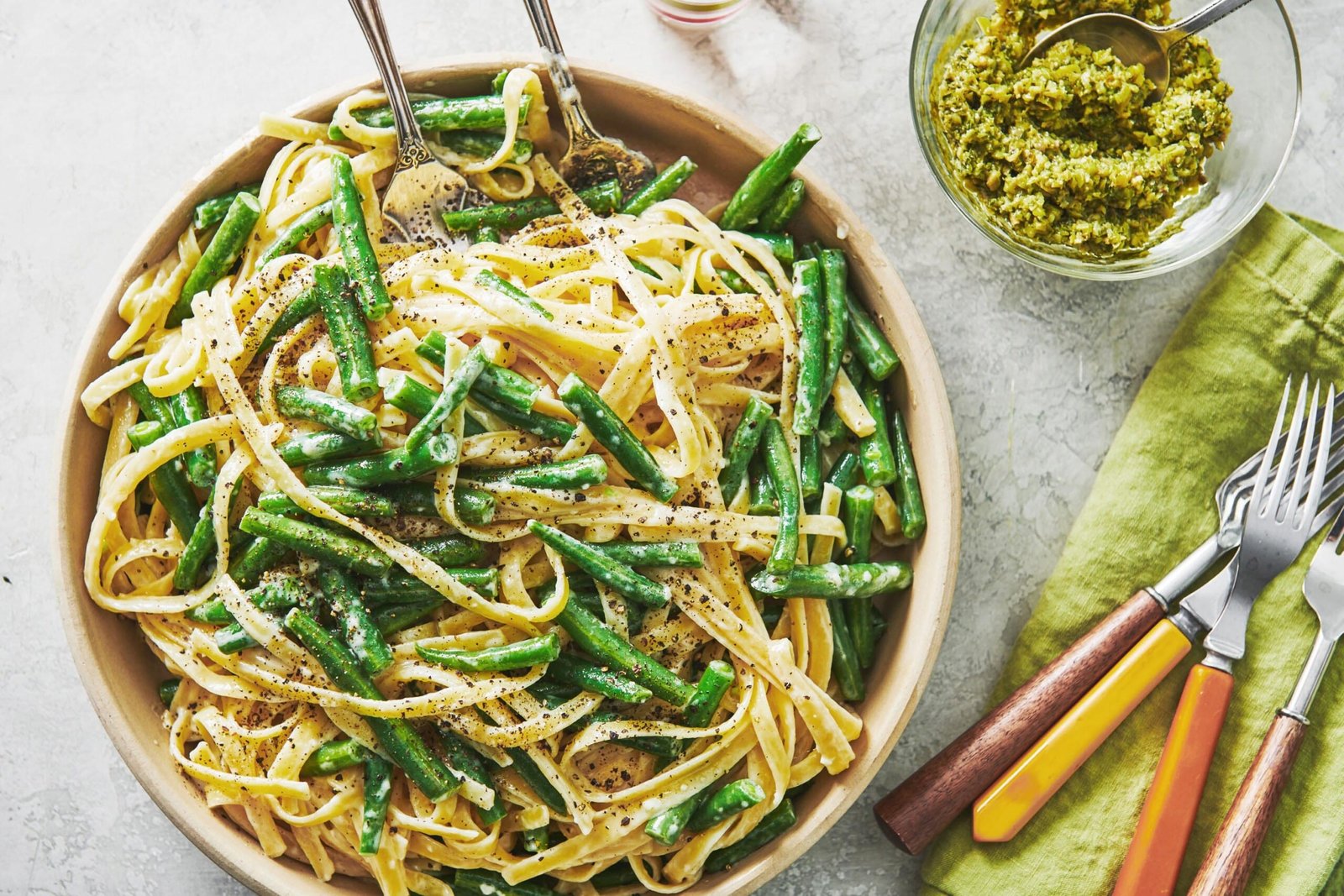 Fettuccine Alfredo with Green Beans and Tapenade