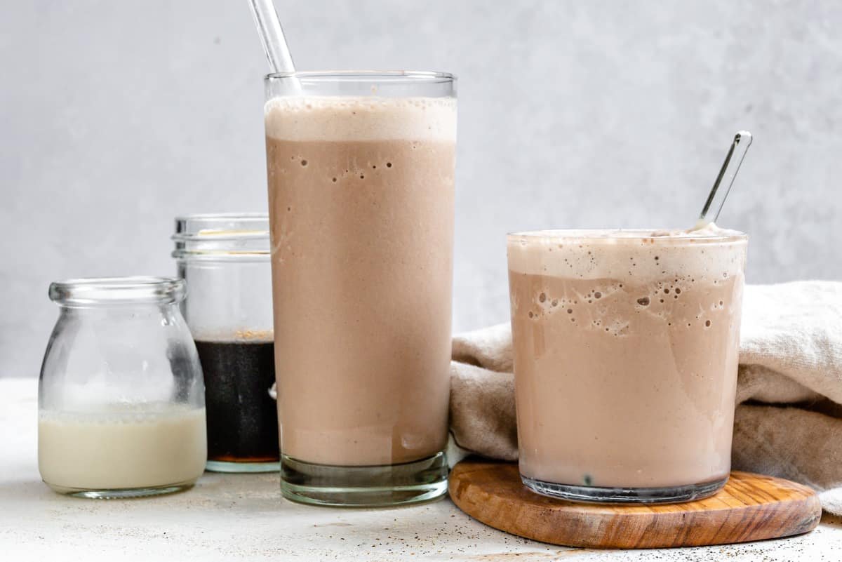 Healthy Coffee Milkshake [Without Ice Cream]