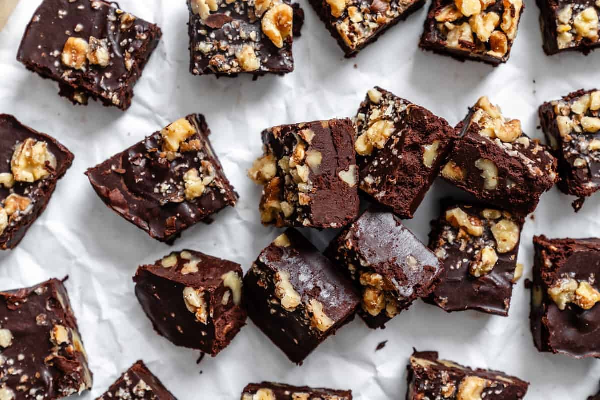 Vegan Fudge [Easy Microwave Fudge]